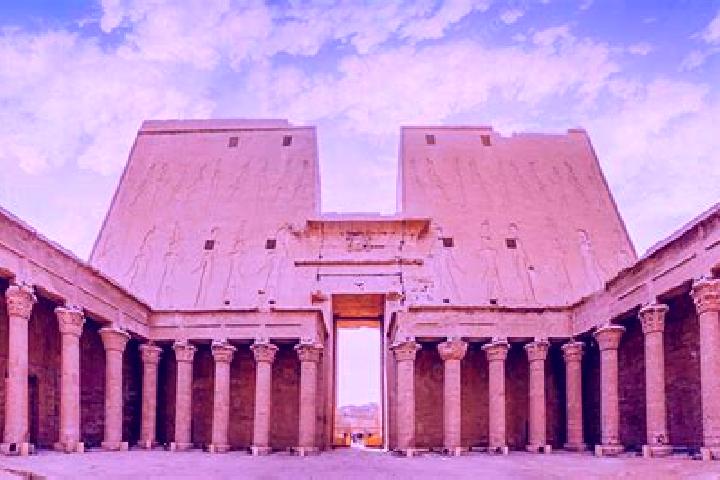 Zoey, 38 — Escort in Edfu, Egypt