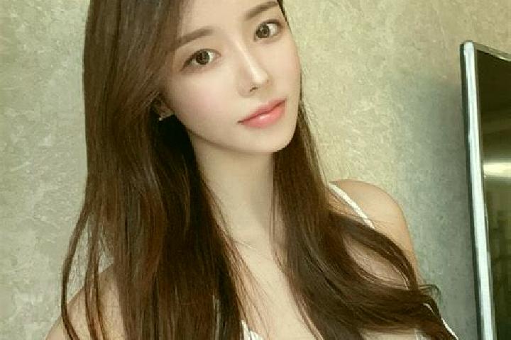 Zoey, 38 — Escort in Linjiacun, China