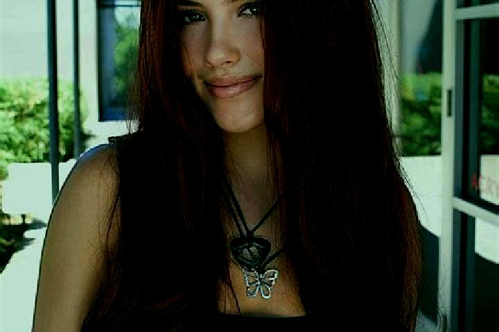 Zoey, 39, a auburn dark-eyed indian companion based in Sertao. Offering CIM, 69. Available for incall and outcall, overnight bookings available.