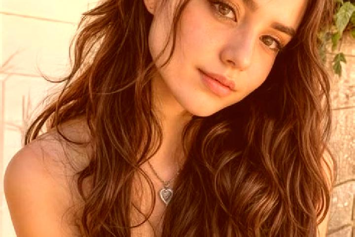 Zoey, 39, a auburn hazel-eyed mediterranean companion based in Maria Magdalena. Offering 69, Couples, Domination, Erotic Massage. Available for incall and ou...