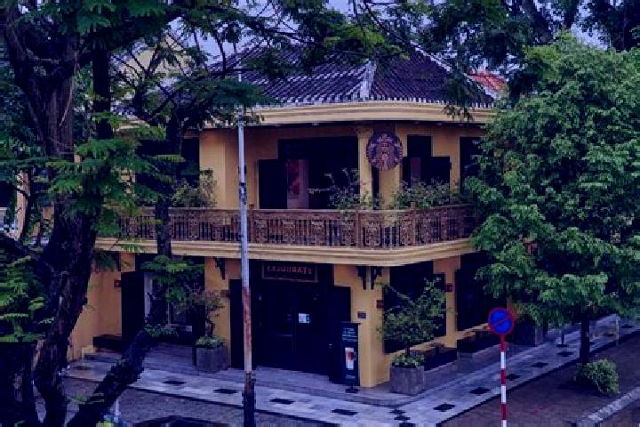 Zoey, 39, a blonde dark-eyed indian companion based in Hoi An. Offering Fetish, Duos, Dinner Date. Available for incall and outcall, day and evening dates.