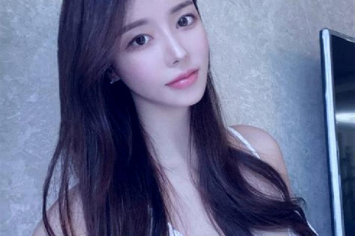 Zoey, 39 — Escort in Kengyuan, China