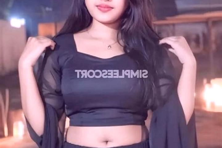 Zoey, 39 — Escort in Siwan, India