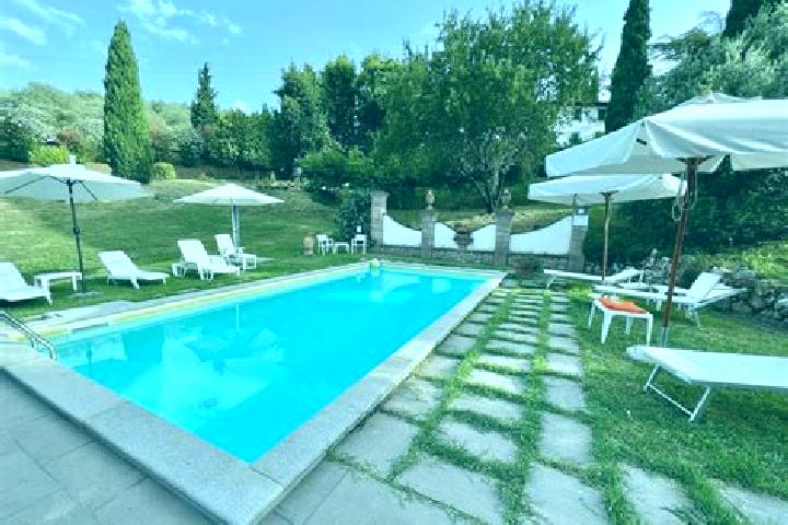 Zoey, 39 — Escort in Uzzano, Italy